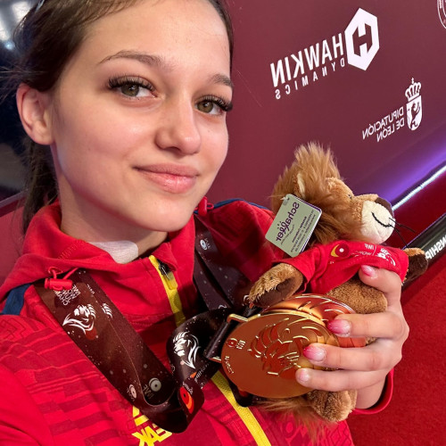 Ioana Mădălina Miron, vicecampioană mondială la haltere