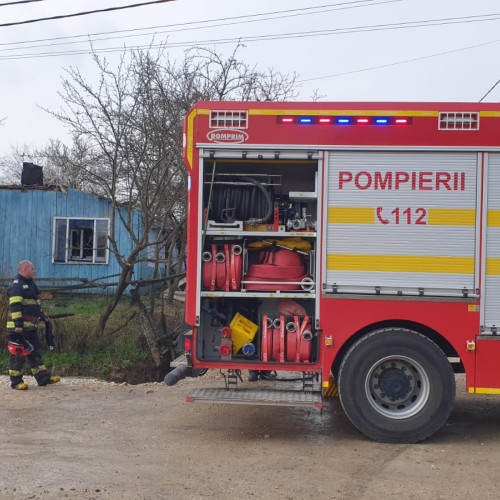 Incendiu izbucnit în Slobozia: O bucătărie de vară a fost distrusă de flăcări