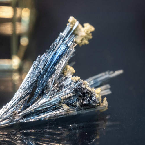 Expozitia "Geometrie din adancul Pamantului" deschisa la Piatra-Neamt