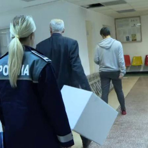 Alegeri prezidențiale: Urnele de vot s-au deschis la ora 07:00