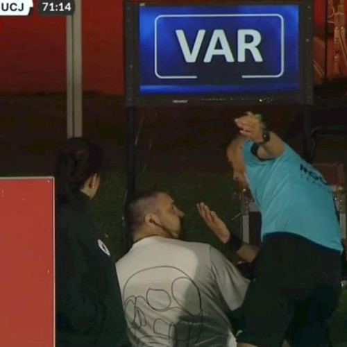 CFR Cluj învinge U Cluj într-un derby plin de controverse