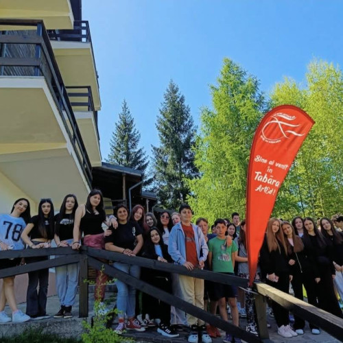 Tabăra "Rangerii Juniori - Gardienii Naturii" a început în Parcul Național Ceahlău