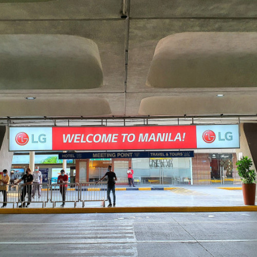 Accident tragic pe aeroportul din Manila: doi morti, inclusiv o fetita