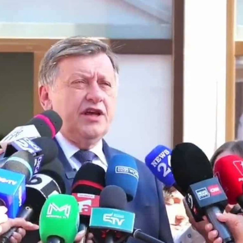 Crin Antonescu a votat la București