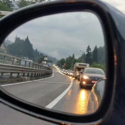 Avertisment pentru șoferi: Trafic intens pe drumurile din țară