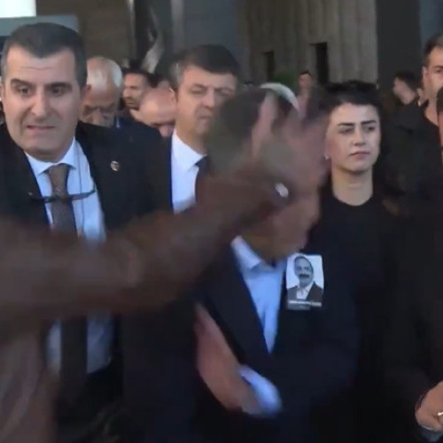 Liderul opoziției din Turcia atacat la o ceremonie