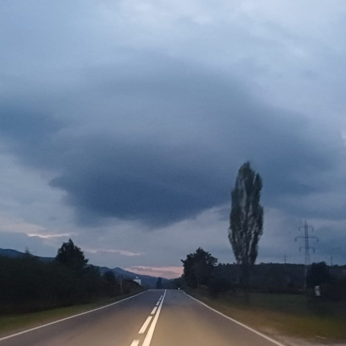 Meteorologii emit Cod galben de instabilitate atmosferică în Botoșani