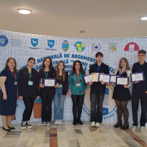 Tineri din Iași câștigă premii la Olimpiada Națională de Argumentare