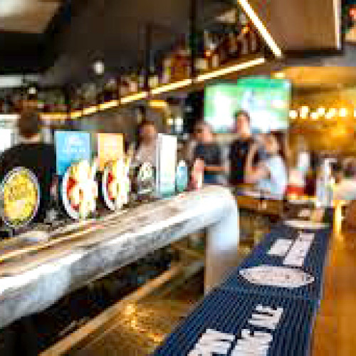 Administrator amendați pentru nereguli la un bar din Deva