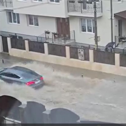 Ploi torentiale inundă Cluj-Napoca și zona metropolitană
