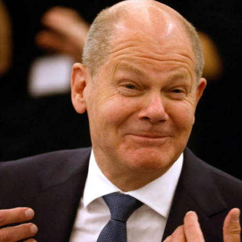 Cancelarul Olaf Scholz se retrage cu o ceremonie militară