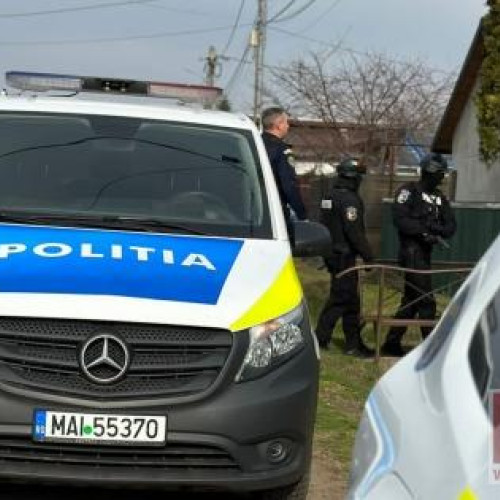 Polițiștii continuă verificările privind regimul armelor și munițiilor în județ