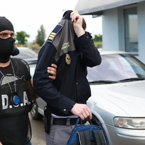 Inculpați trimis în judecată pentru dare de mită și contrabandă cu țigări