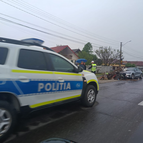 Accident rutier în Zănești: un bărbat rănit după ce căruța sa a fost acroșată de o mașină