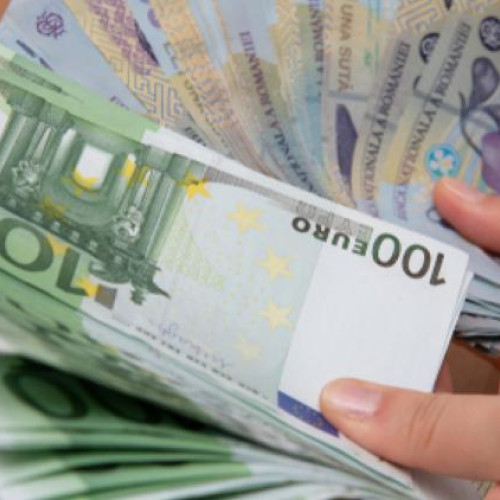 Record istoric: Euro a depășit 5 lei în piața interbancară