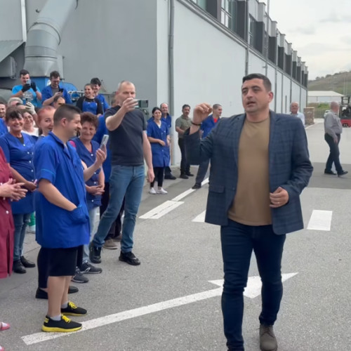 George Simion vizitează fabrica Rekord din Alba Iulia