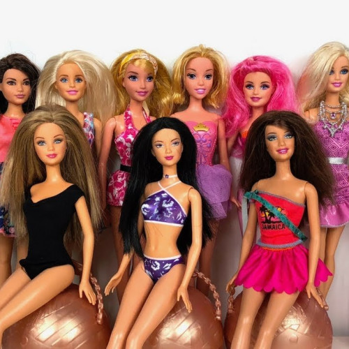 Mattel renunță la obiectivele financiare și crește prețurile produselor