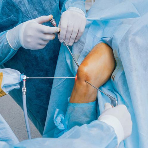 Peste 2.700 de pacienți pe lista de așteptare pentru intervenții la Clinica de Ortopedie din Iași