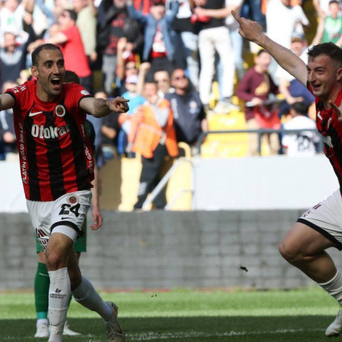 Daniel Popa, pe cale să promoveze cu Genclerbirligi