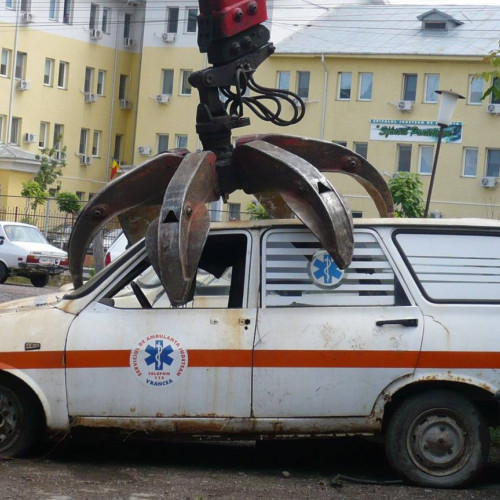 Apelul unui ambulantier din Dâmbovița înainte de turul doi al alegerilor prezidențiale