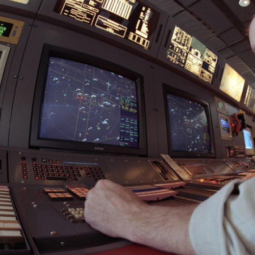 Controlorii de trafic aerian de la Aeroportul Newark au pierdut comunicația cu avioanele