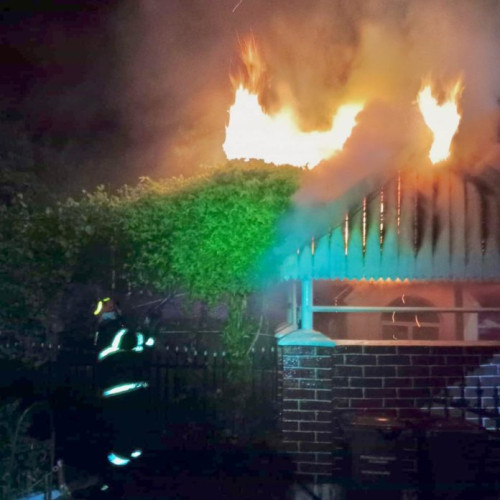 Incendiu în Flămânzi din cauza unui cablu electric defect