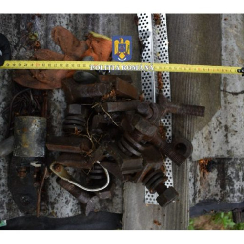 Trei persoane reținute pentru furt de cabluri feroviare