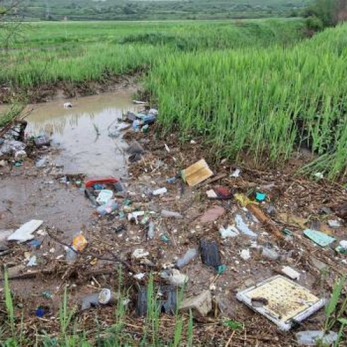 Comună în pericol din cauza indiferenței cetățenilor