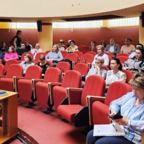 Întâlnire de lucru pentru reducerea abandonului școlar în Vrancea