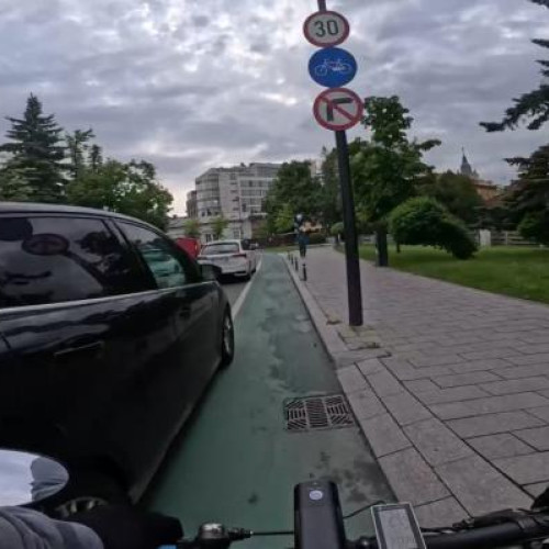 Incident de aproape pe pista de biciclete din Cluj
