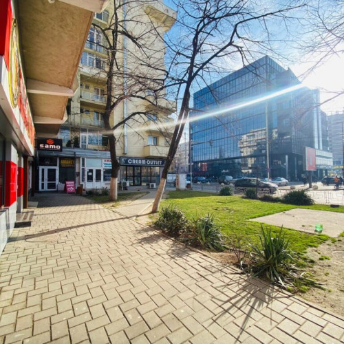 Un spațiu comercial de 87 de mp, scos la vânzare în Iași pentru 650.000 de euro