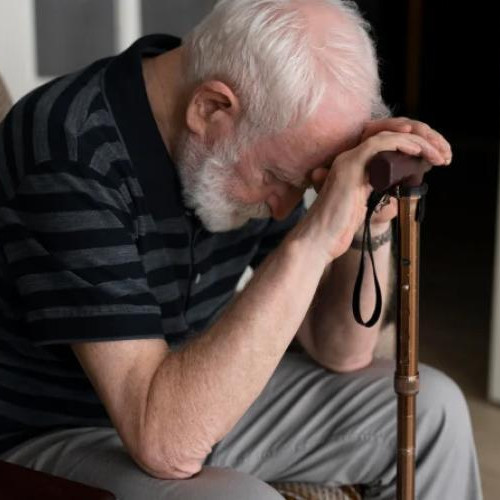 Un bărbat de 70 de ani, victima unui tâlhar în Cuzdrioara