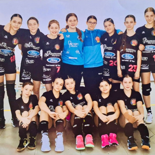 Handbalistele din Galați, locul doi la turneul semifinal național