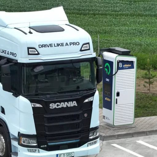 Primul hub de mare putere pentru încărcarea autovehiculelor electrice din România a fost deschis