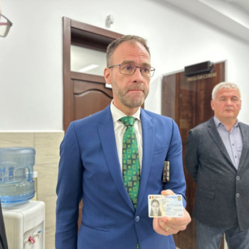 Orădenii pot solicita cartea de identitate electronică începând cu 8 mai