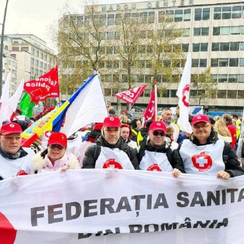 Crestere de 15% a fondului de salarii in sectorul sanitar, anuntata de Guvern