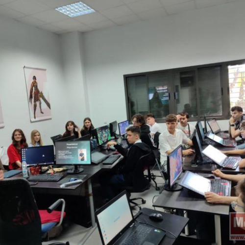 Tineri de la Colegiul Național „A.T. Laurian” participă la un stagiu Erasmus+ în Spania