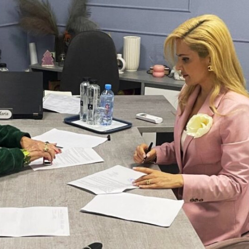 Primăria din Suraia a semnat un contract pentru livrarea pachetelor alimentare copiilor