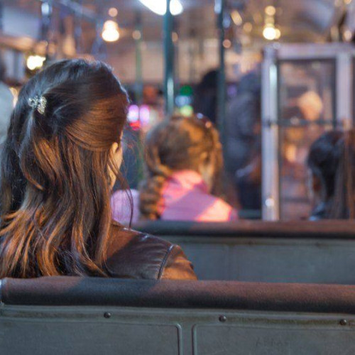 Șoferii de microbuz, acuzați de suprataxarea elevilor de la Crângurile către Găești