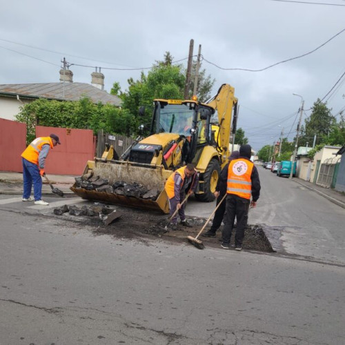 Intervenție de urgență pe strada Muntii Carpati