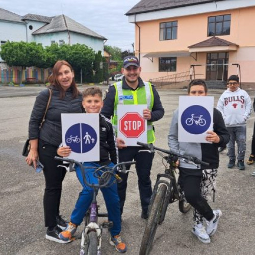 Activități interactive cu poliția în unitățile de învățământ