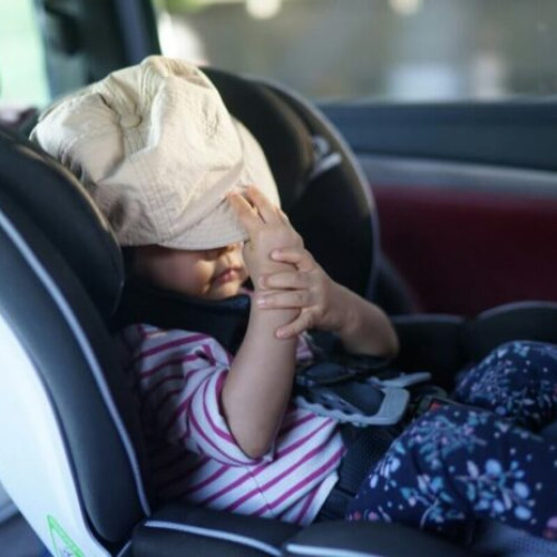 Ghid pentru alegerea unui scaun auto sigur pentru copii