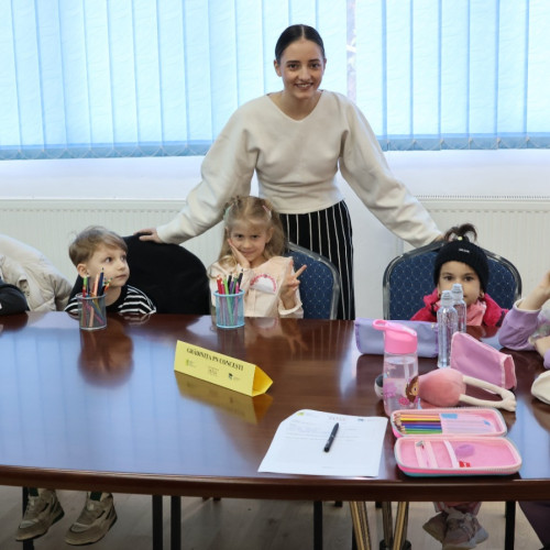 Copiii din Botoșani sărbătoresc învățarea cu ocazia concursului "Let's Play"