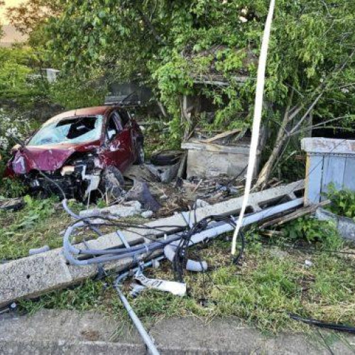Accident rutier grav în Baiceni: un bărbat beat și fără permis a lăsat familii fără electricitate