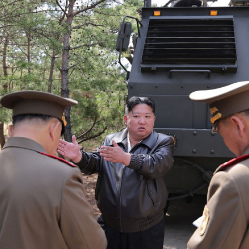 Kim Jong Un numește soldații care au luptat alături de Rusia „eroi”