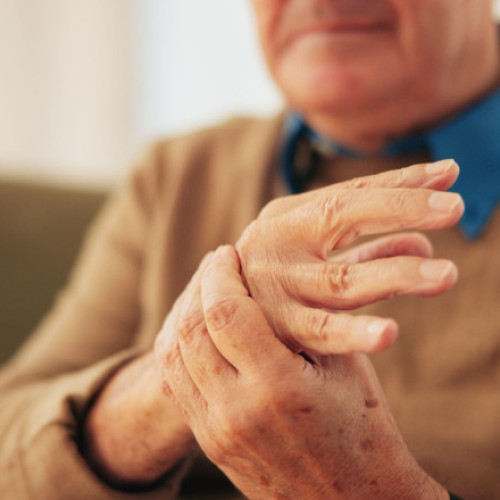 Dieta bogată în alimente ultraprocesate poate accelera simptomele timpurii ale bolii Parkinson