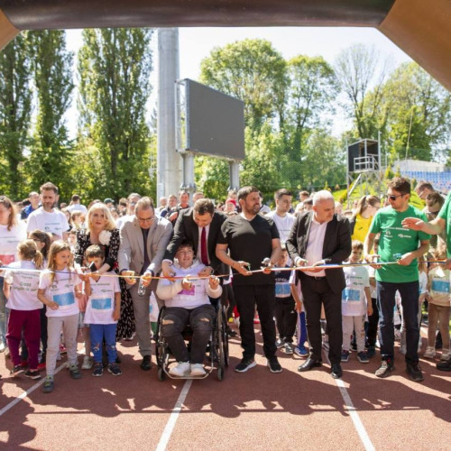 Sute de damboviteni au alergat pentru Radu Mihai Andrei