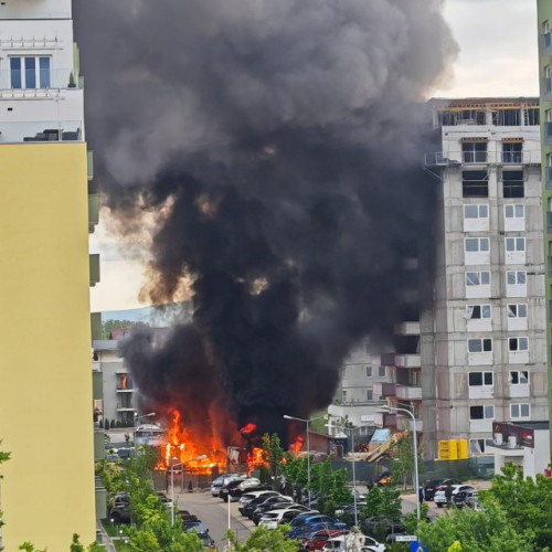 Incendiu pe un șantier în cartierul Tractorul din Brașov
