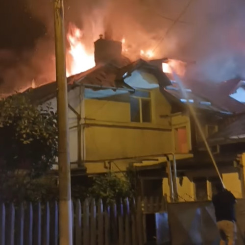 Incendiu devastator în Galați: Opt locuințe afectate