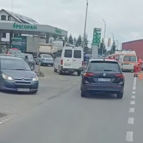 Coliziune între un tir și o ambulanță la Gura Humorului